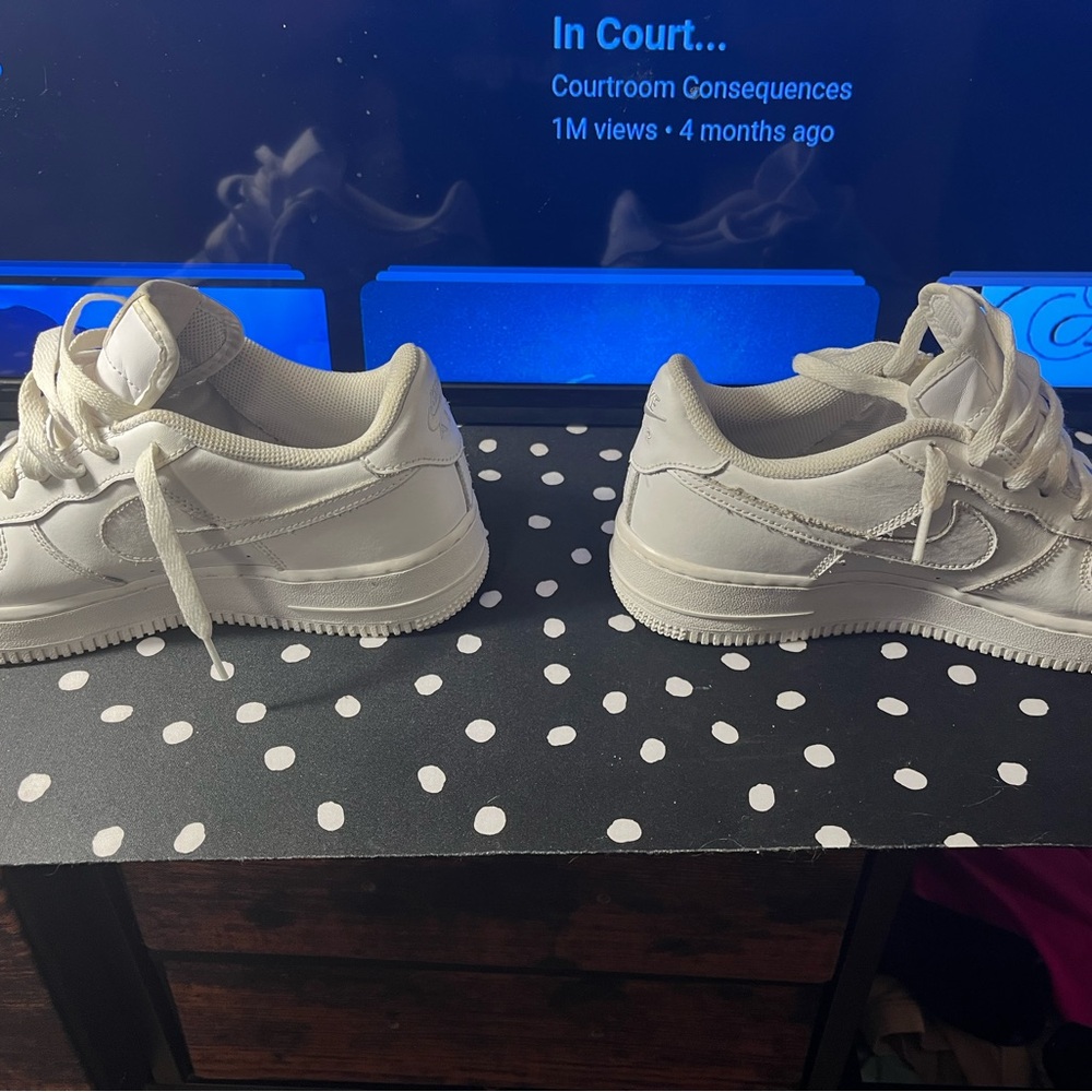 White Low-Top Sneakers - Picture 2 of 5